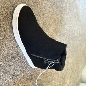 Art Class high top sneakers